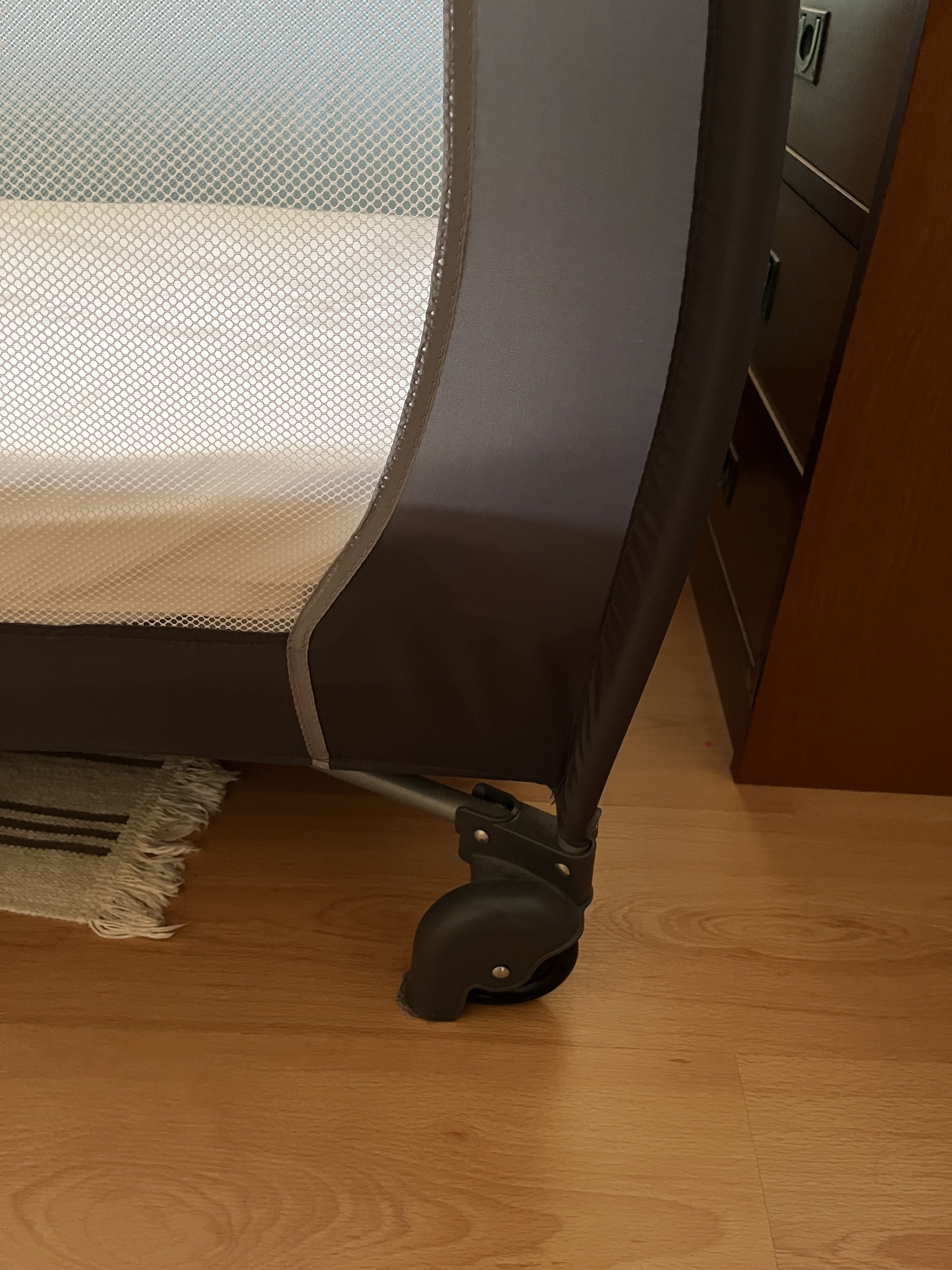 Cama Portátil / Berço Viagem + Colchão Zippy Anti Alérgico