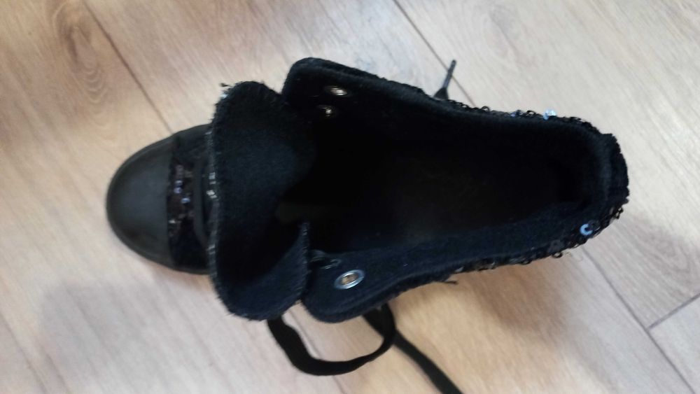 Кеди на підвищенні