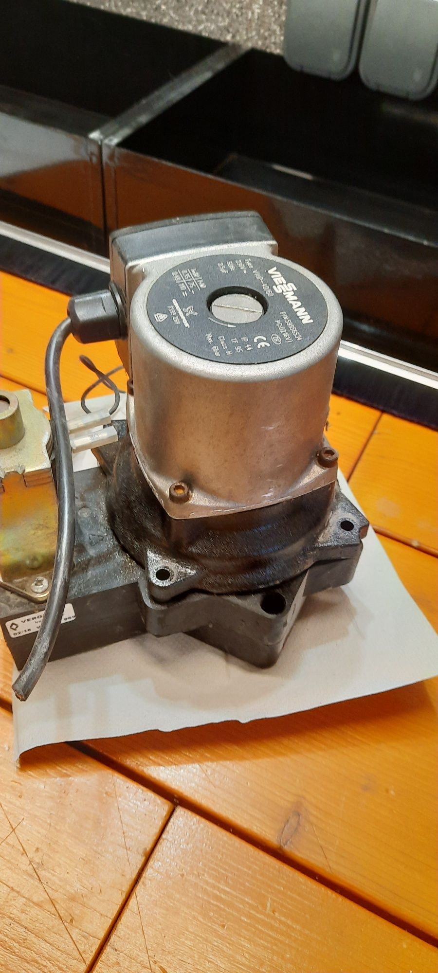 Pompa Silnik pompy Viessmann  VIUP- 40/60 GRUNDFOS mało używany