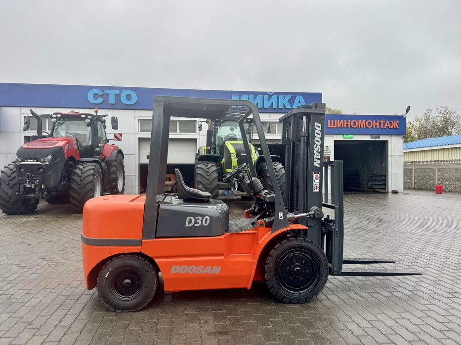 Навантажувач Doosan D30 погрузчик 2008р