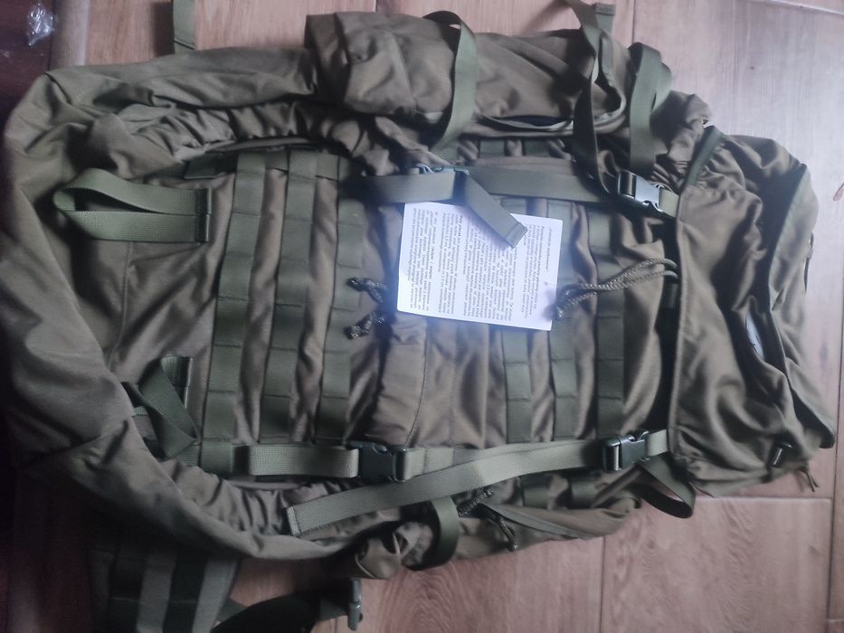 Dwa plecaki, duży górski i mały, zestaw nowy