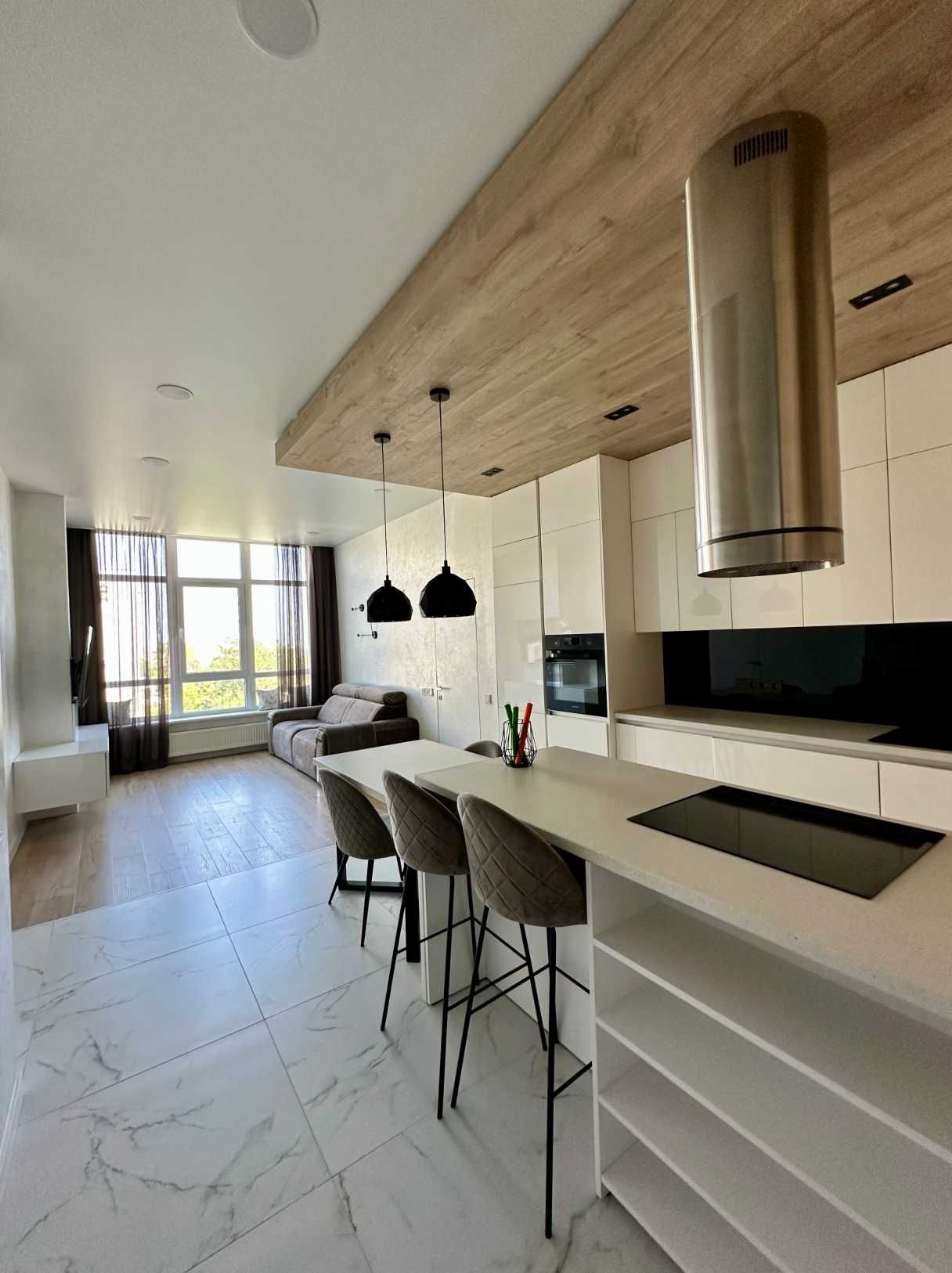 Продам 3х кімнатну квартиру ЖК Comfort City з власним басейном Центр