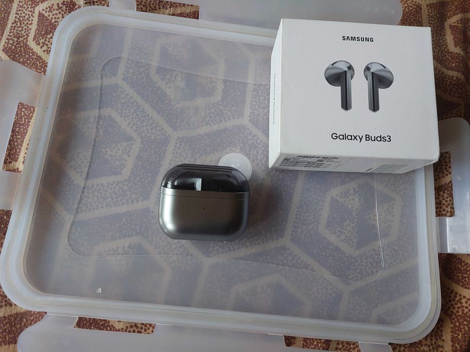 Беспроводные наушники Samsung Galaxy Buds 3