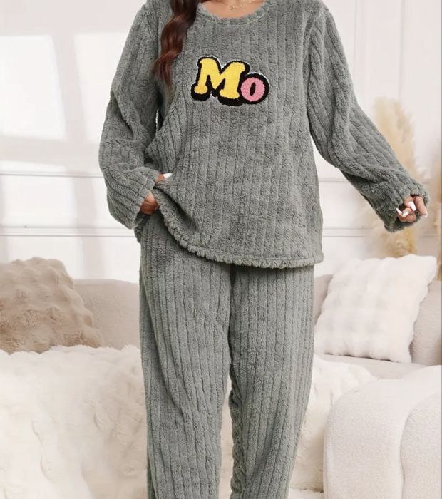 Теплий домашній костюм піжама.