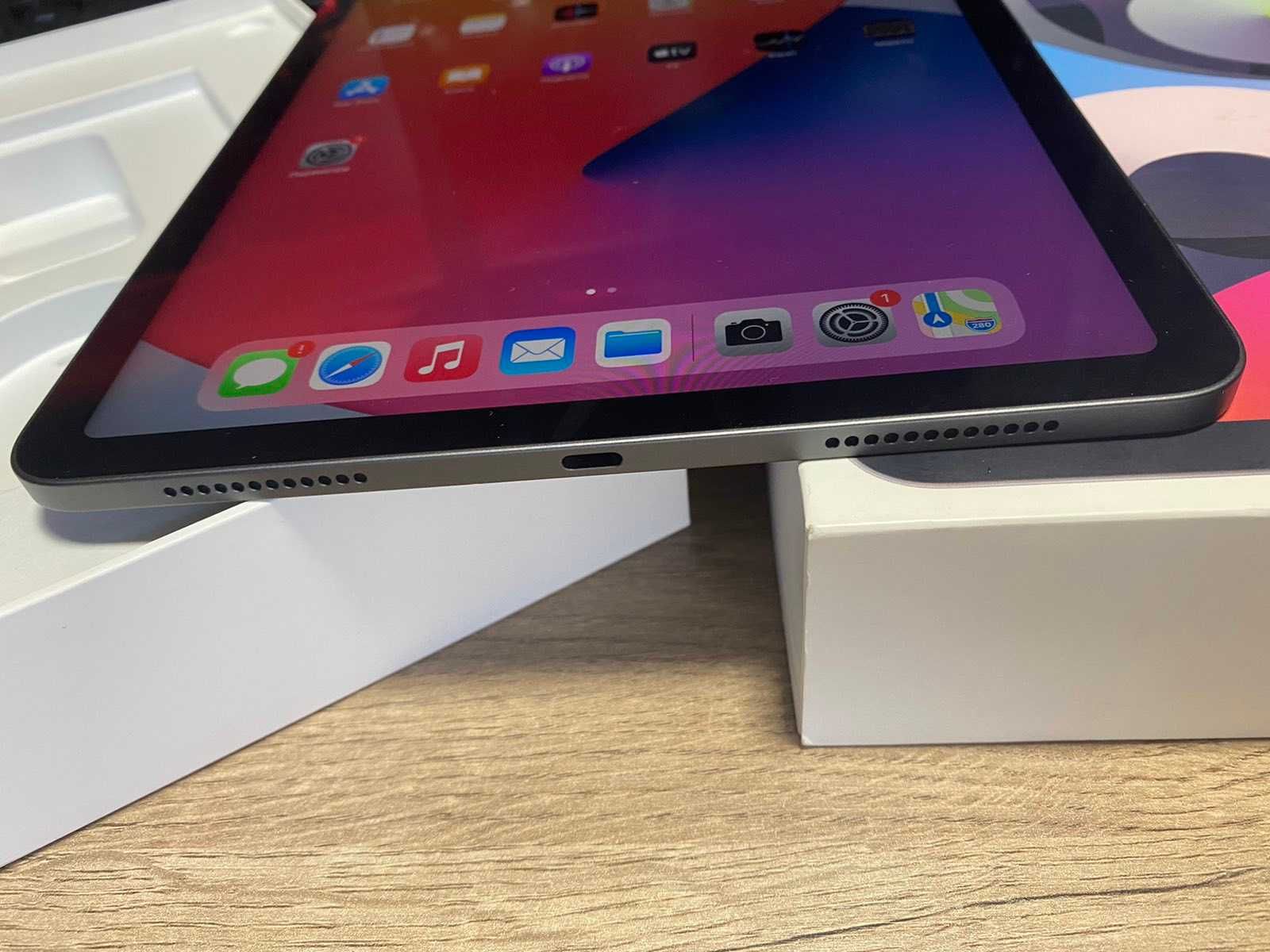Планшет Apple iPad Air 2020 Wi-Fi 64GB Space Gray