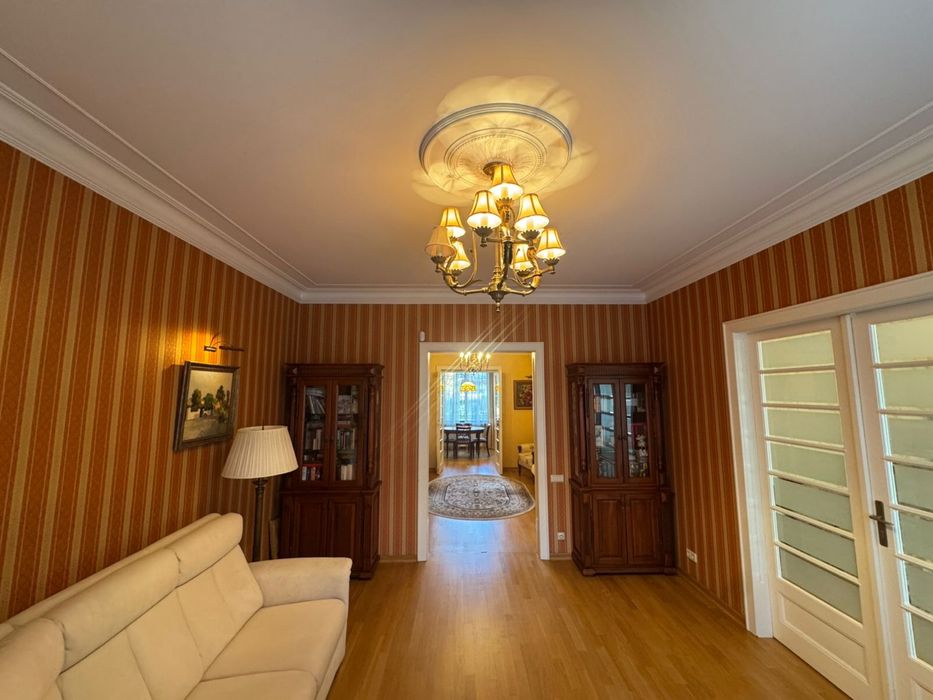 Оренда 4-кімн. квартири в центрі міста