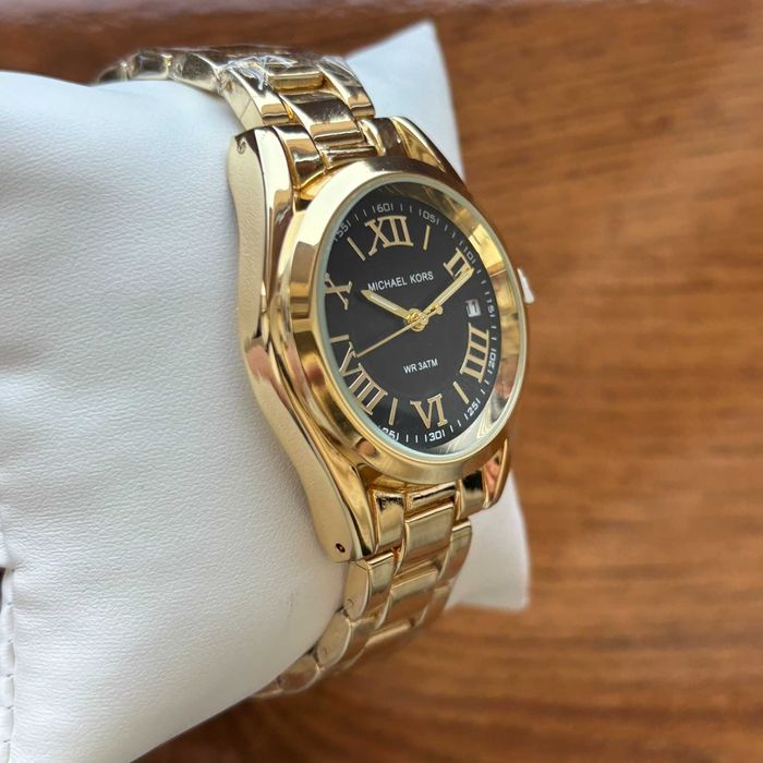 Топ! Жіночий годинник Michael Kors на браслеті золотого кольору