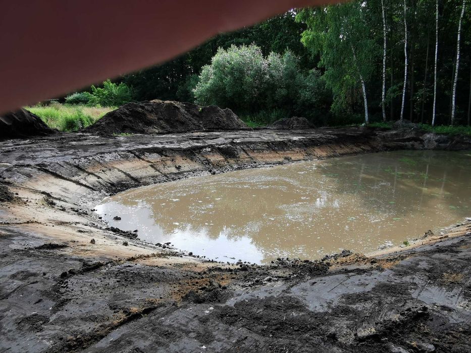 Roboty Ziemne, usługi koparką, rozbiòrki budowlane, przyłącza, zasypy.