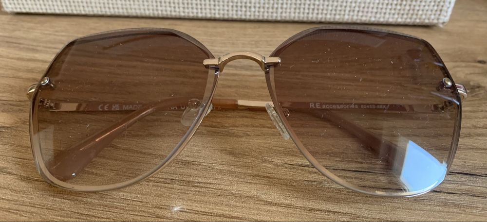 Sprzedam używane, damskie okulary marki Reserved