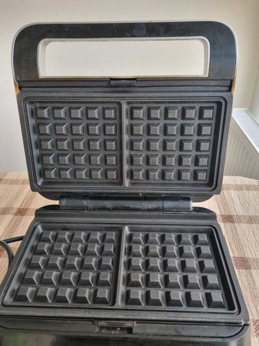 Бутербродниця / гриль / вафельниця DeLonghi SW12. Торг