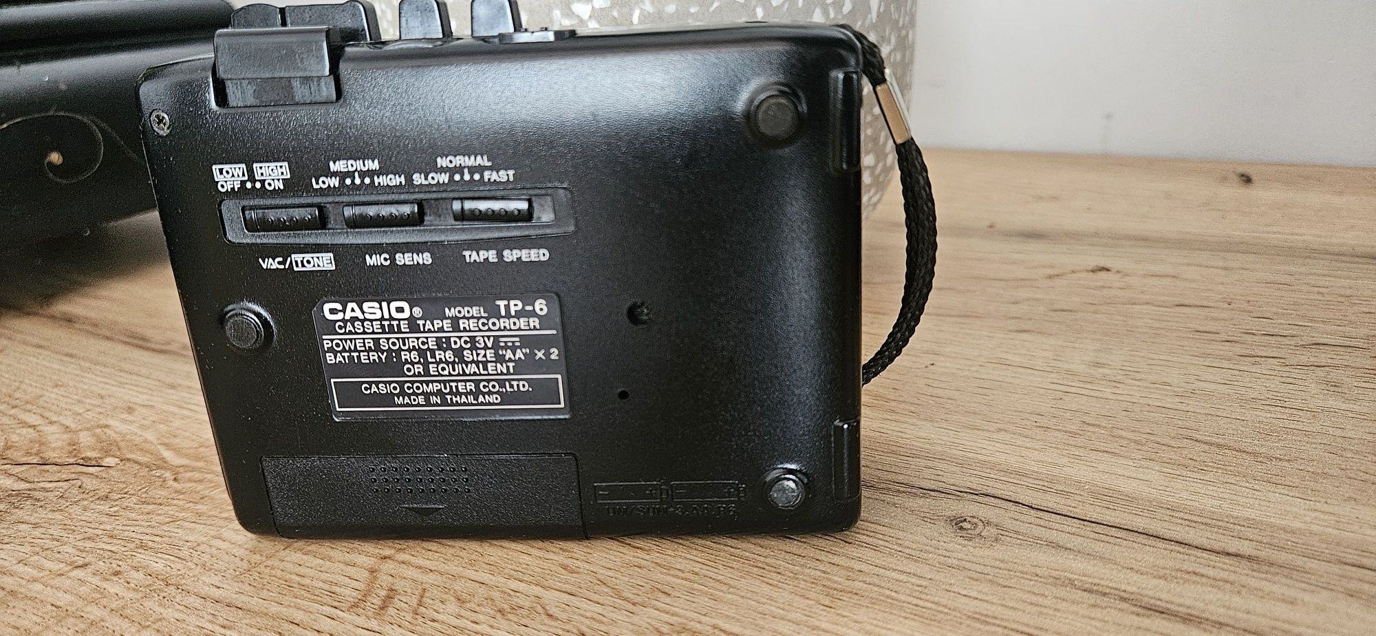 Walkman z funkcją dyktafonu Casio TP-6 VAC