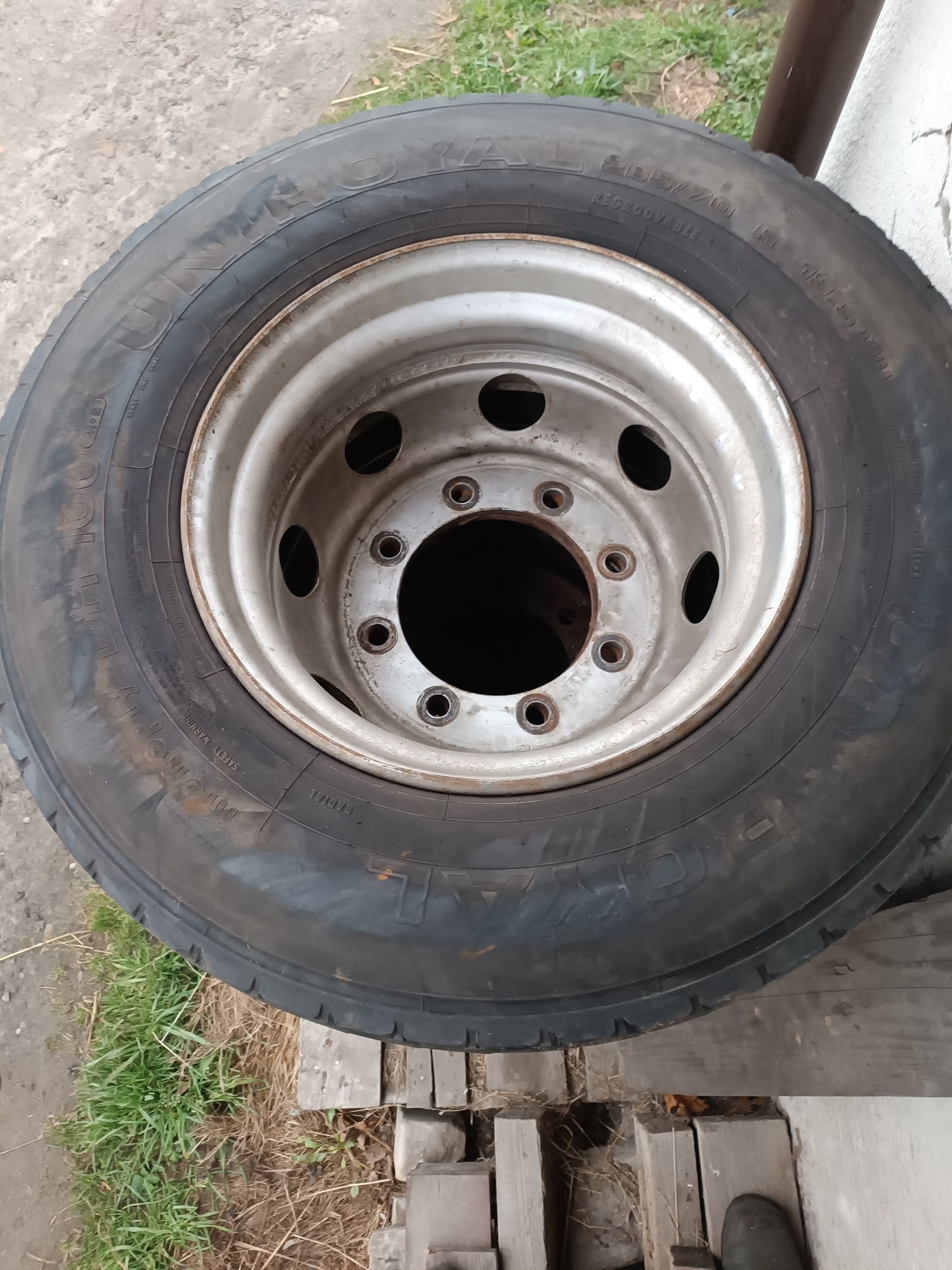 Koła opony star Autosan 22.5 x 10 i 285 70 R 19.5 i 825 R 20