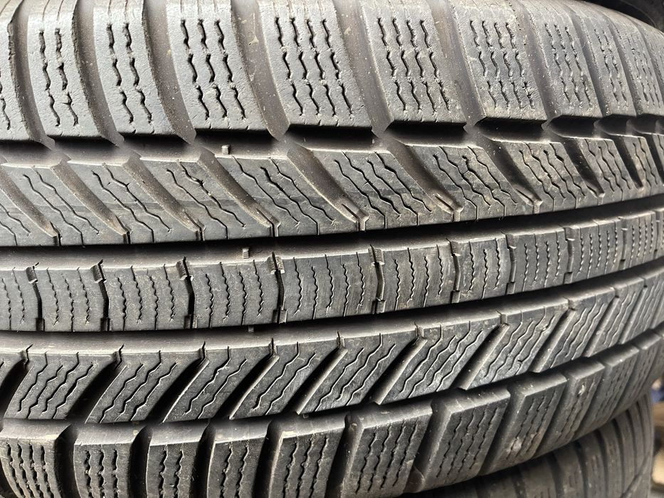 Шины 235/55 R17 Continental б/у комплект зима 5,5/6 U7