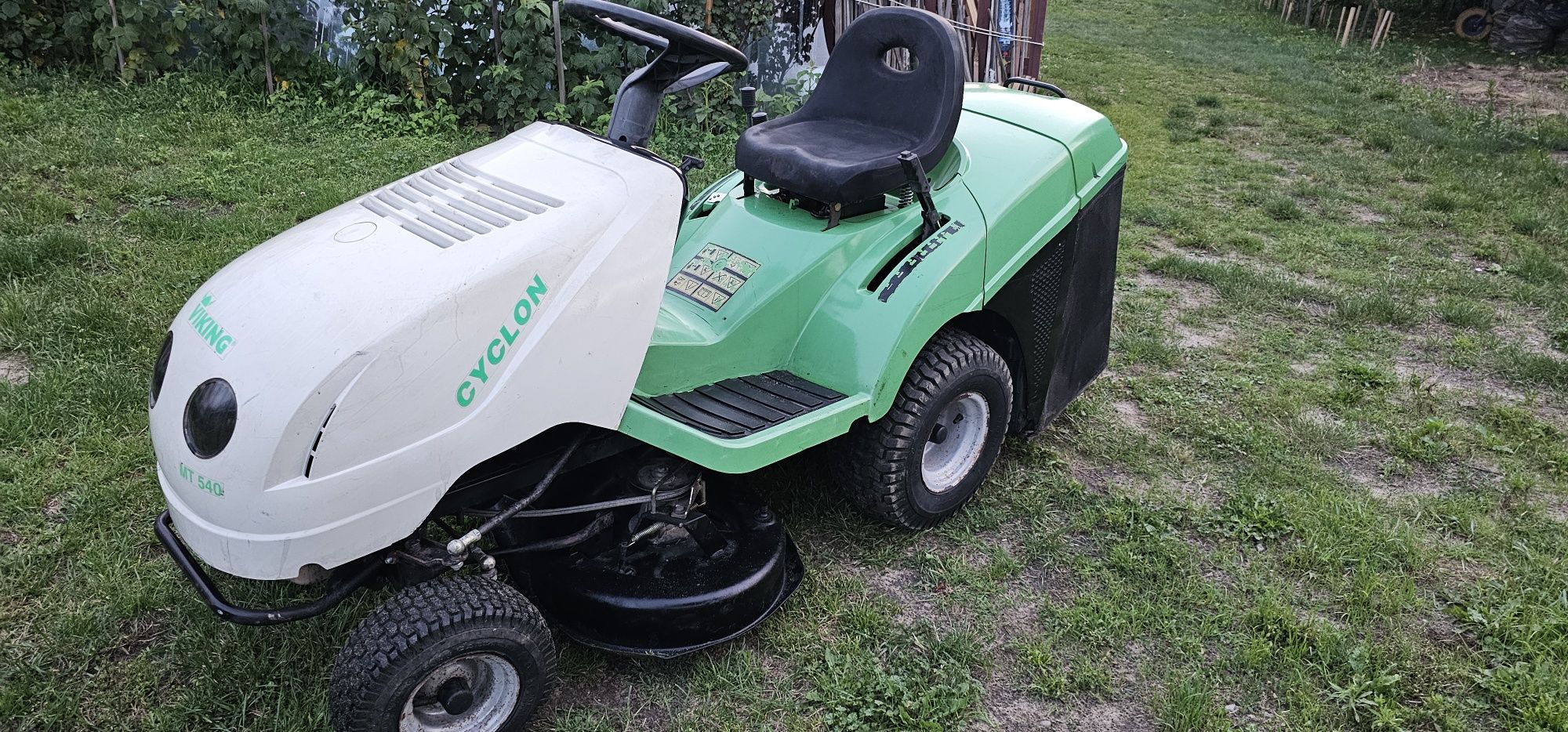 Traktorek Viking MT540 B&S 12.5hp