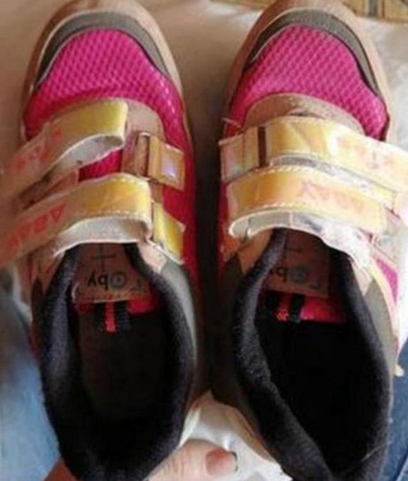 Кросівки 32 рр зручні