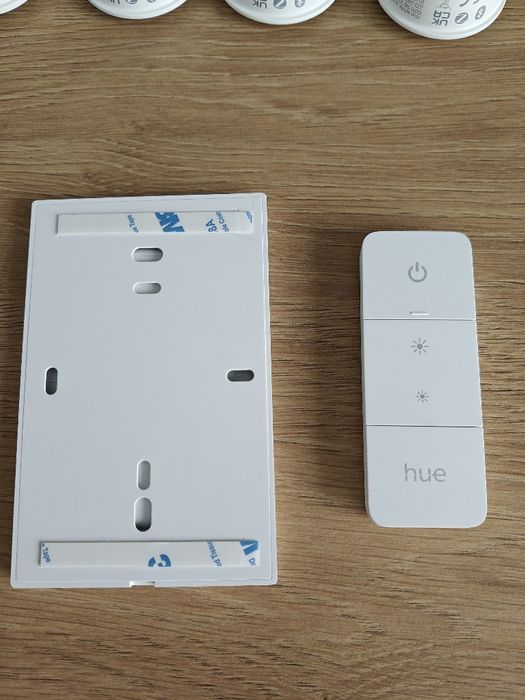 Sprzedam Nowy zestaw żarówek Hue white Ambiance GU10