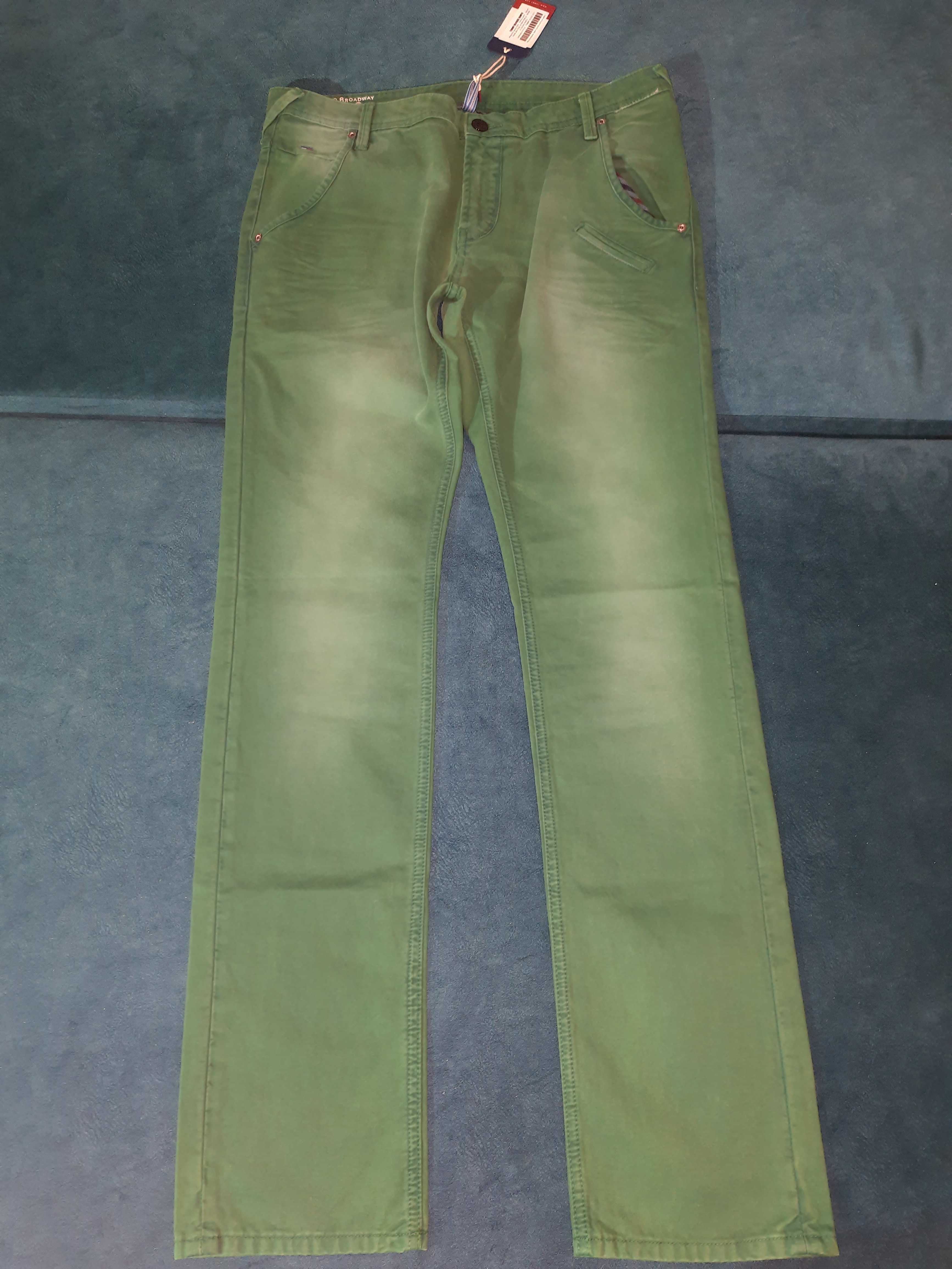 Стильные летние зеленые джинсы Tommy Hilfiger. W32L34.Новые