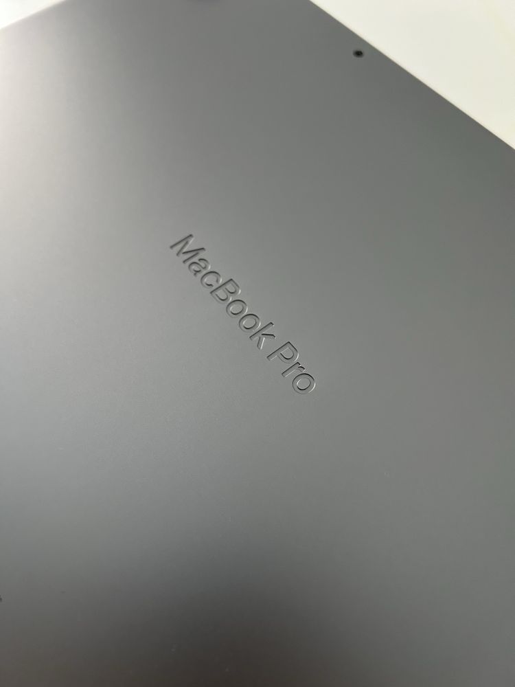 Macbook Pro 14 M1 PRO | 16GB | 1TB | 10-core CPU |A2442| Idealny