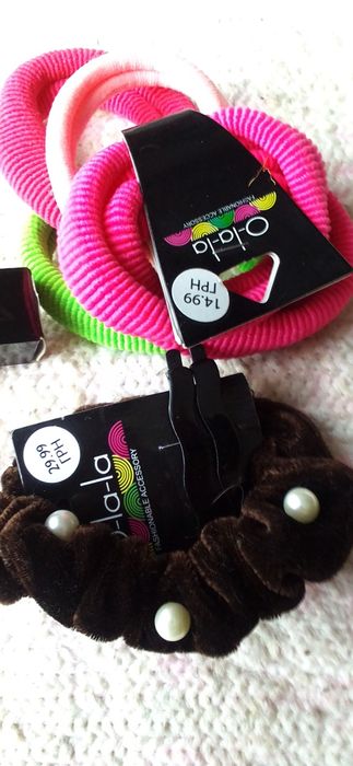 Нарядные резинки для волос и помады 2   300