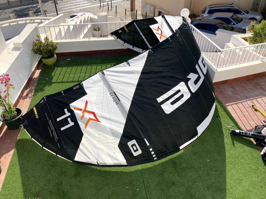 pack kitesurf: 2 asas Core XR7 impecáveis + 1 Core Free médio estado