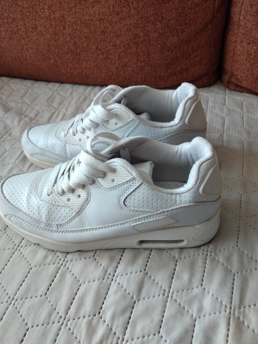 Buty r 38 .Różowe Nike ,szaro czarne goratexy ,białe .