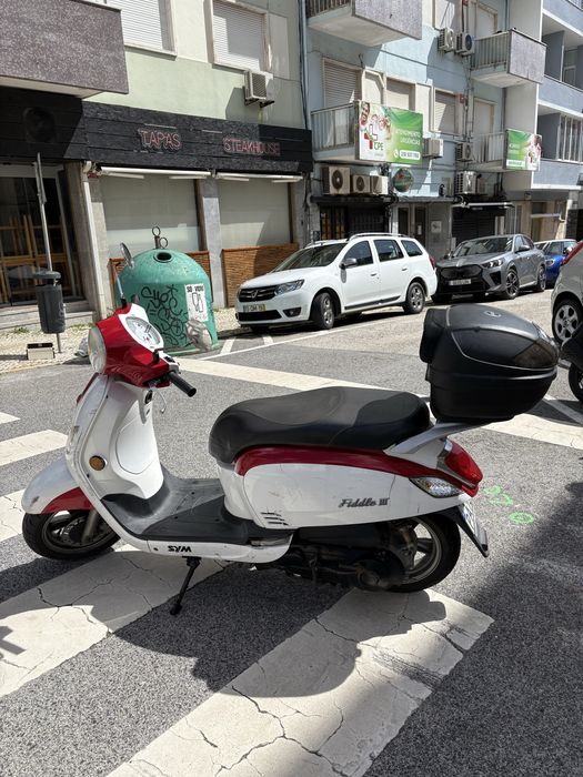 Scooter Sym Fiddle 125