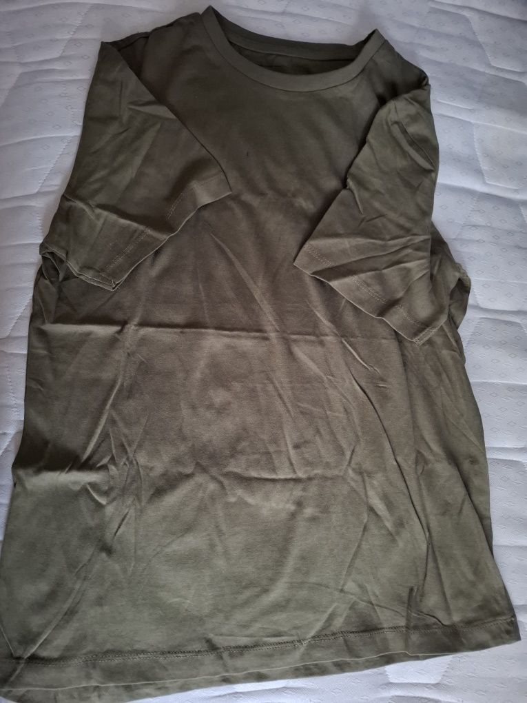 Koszulka khaki t-shirt z krótkim rękawem - różne rozmiary nowe.
