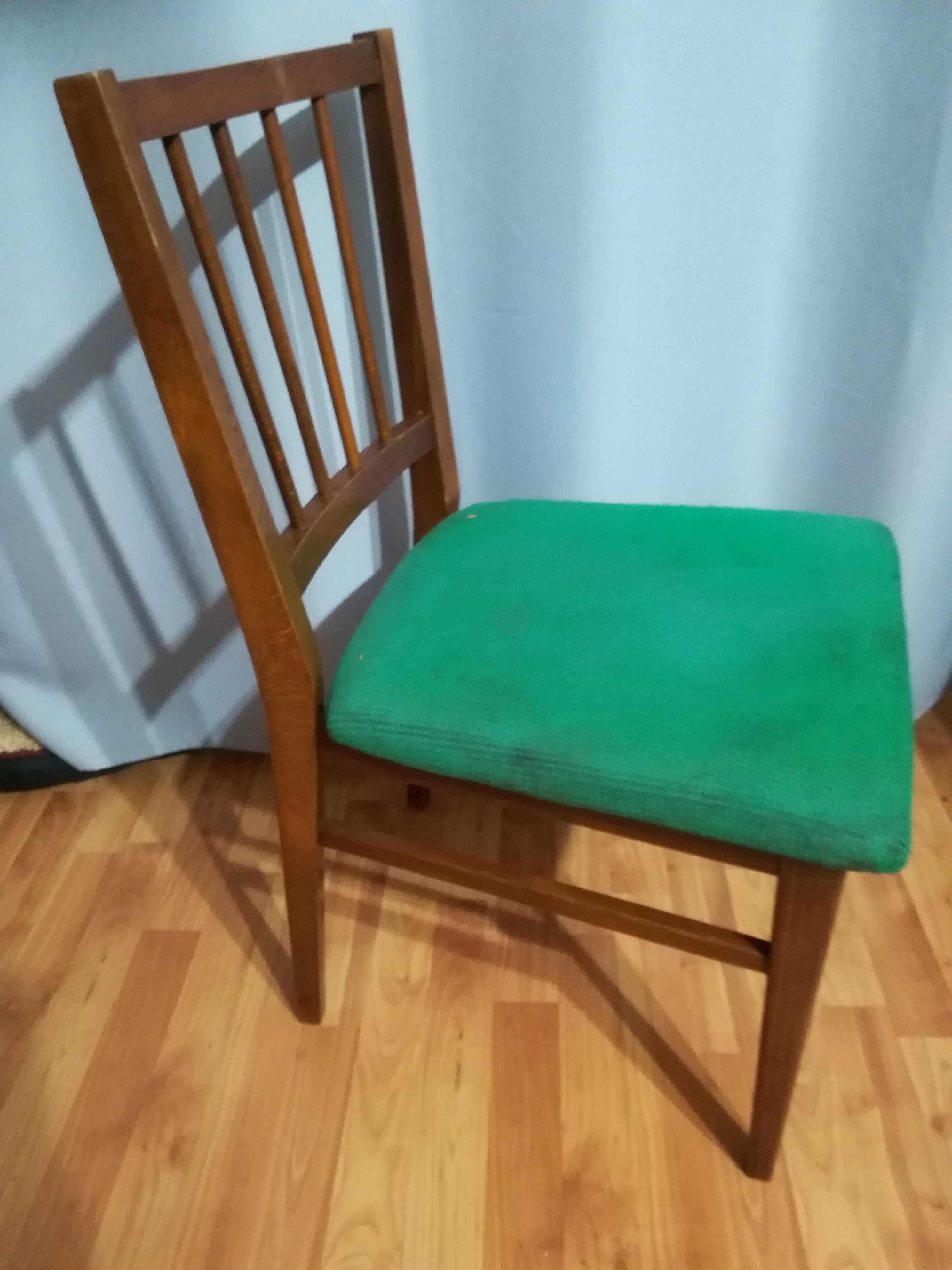 Krzesło z czasów PRL