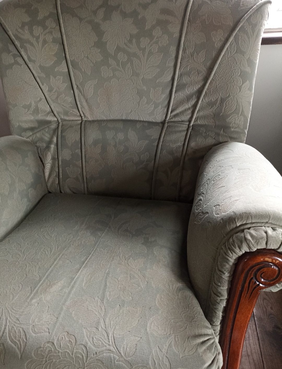 Komplet elegancki, sofa i dwa fotele