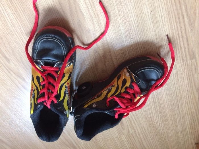 tenis meniniocom rodas 32