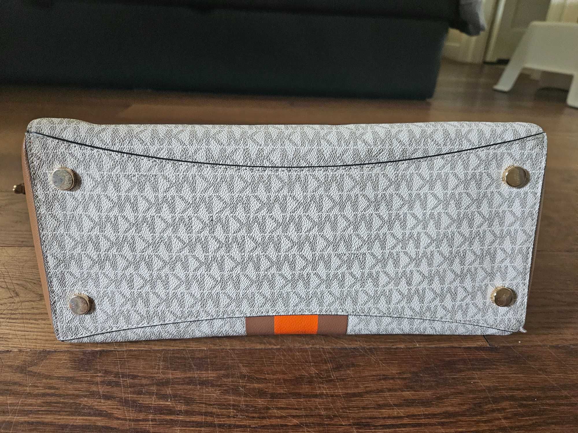 Brązowo biała torebka Michael Kors oryginalna, na ramię Voyager