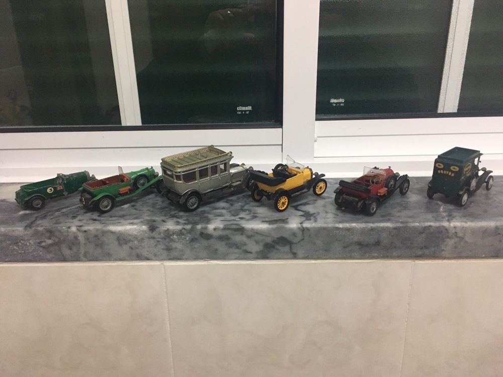 Carro corgi toys - Bentley, Rolls, Citroen, Ford T