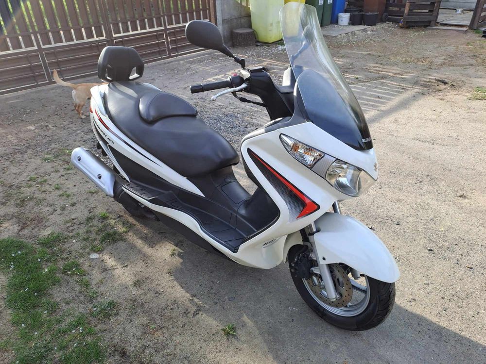 Suzuki Burgman 125