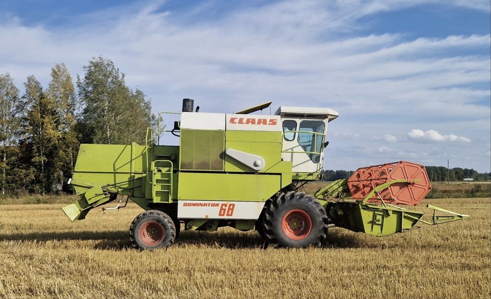 Комбайни зернозбиральний Claas Dominator 68