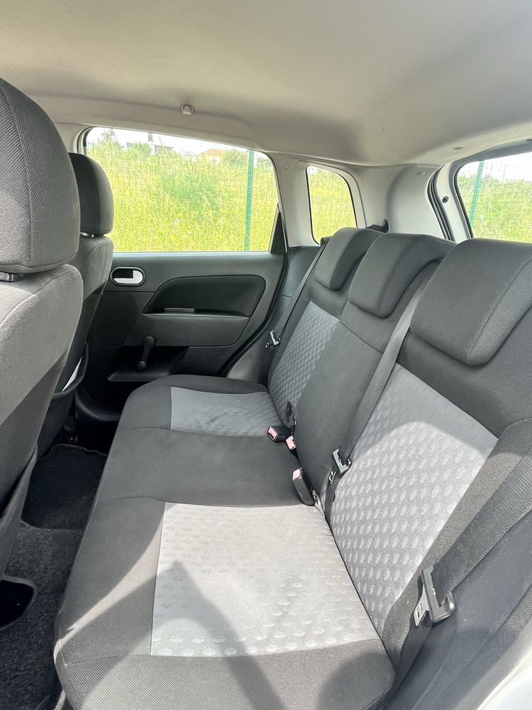 Ford Fiesta carro bom