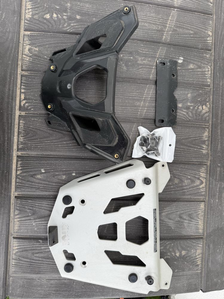 Suporte topcase GIVI  e suporte original BMW R1200GS / BMW R1250GS