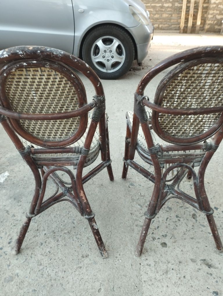Продам стулья под реставрацию