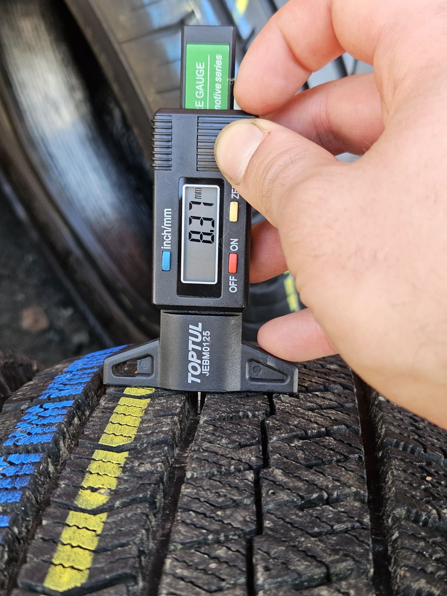 Шины БУ 175 65 R 14 Bridgestone blizzak vrx2 комплект зима
