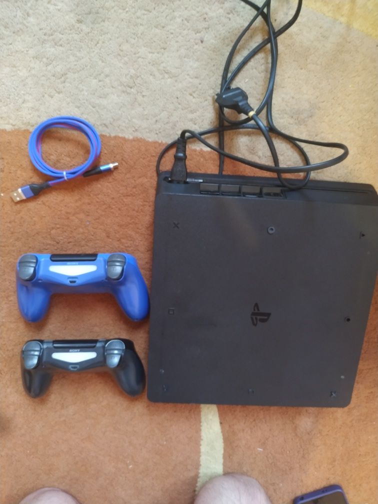Sony PlayStation 4 slim