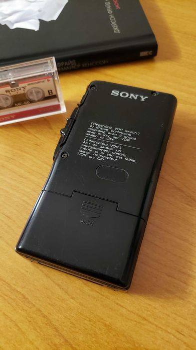 Диктофон SONY M-527V Microcassette Recorder
