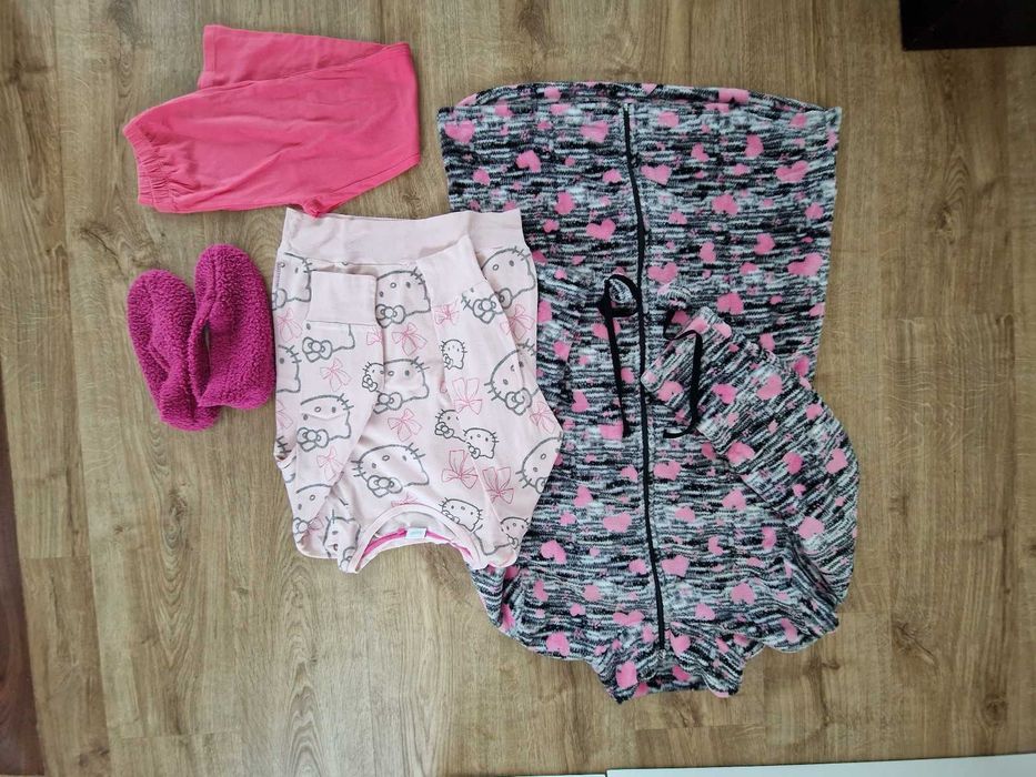 Pijama + robe + pantufas (10-12 anos)