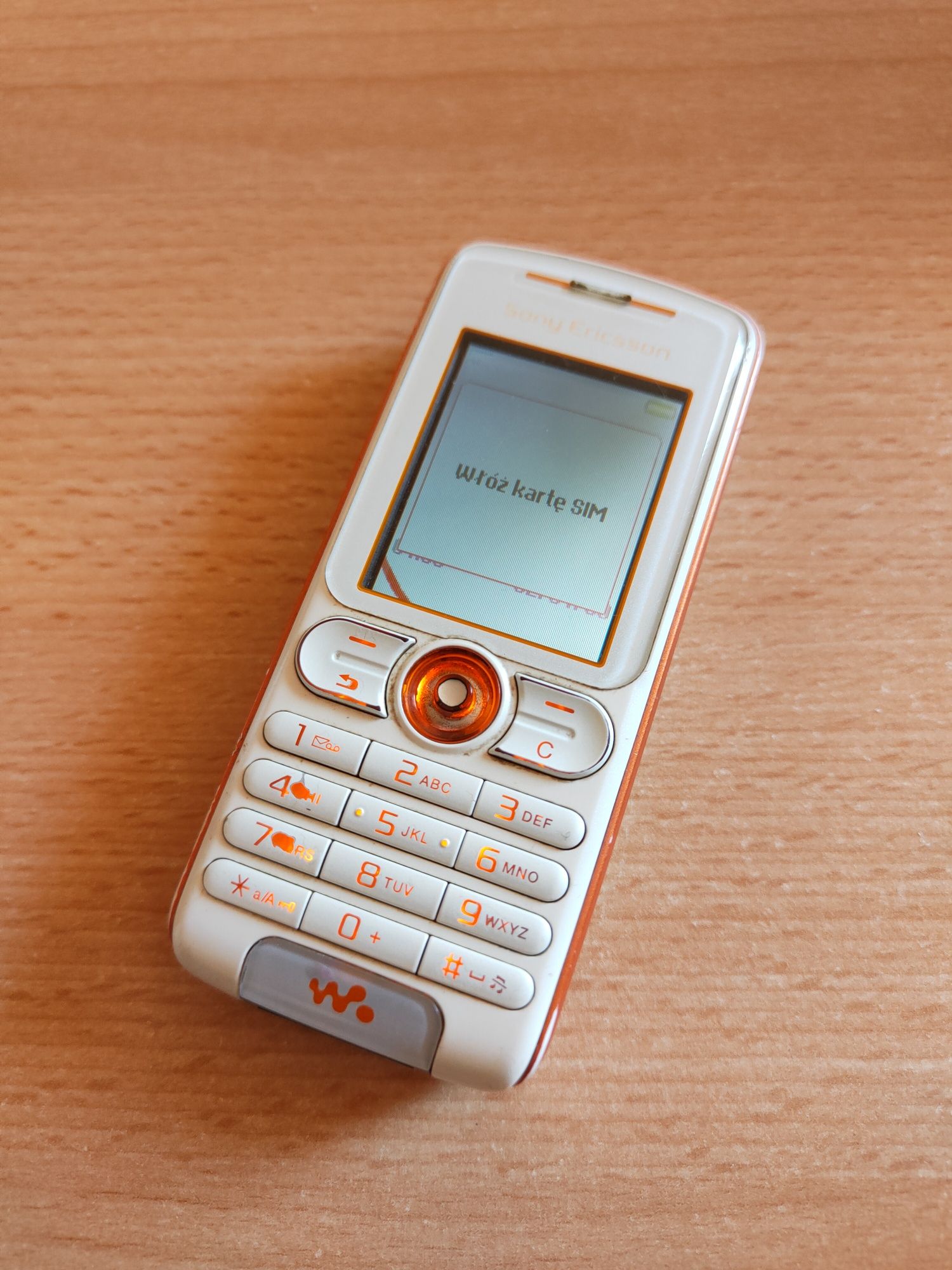 Telefon Sony Ericsson W200i
