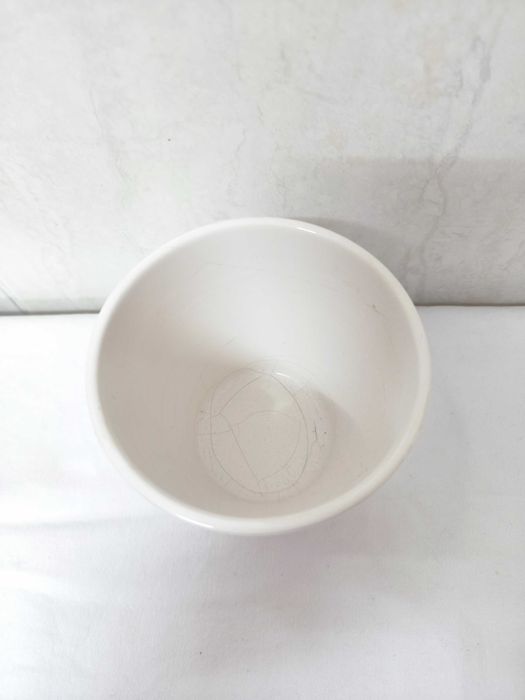 Vaso branco em cerâmica