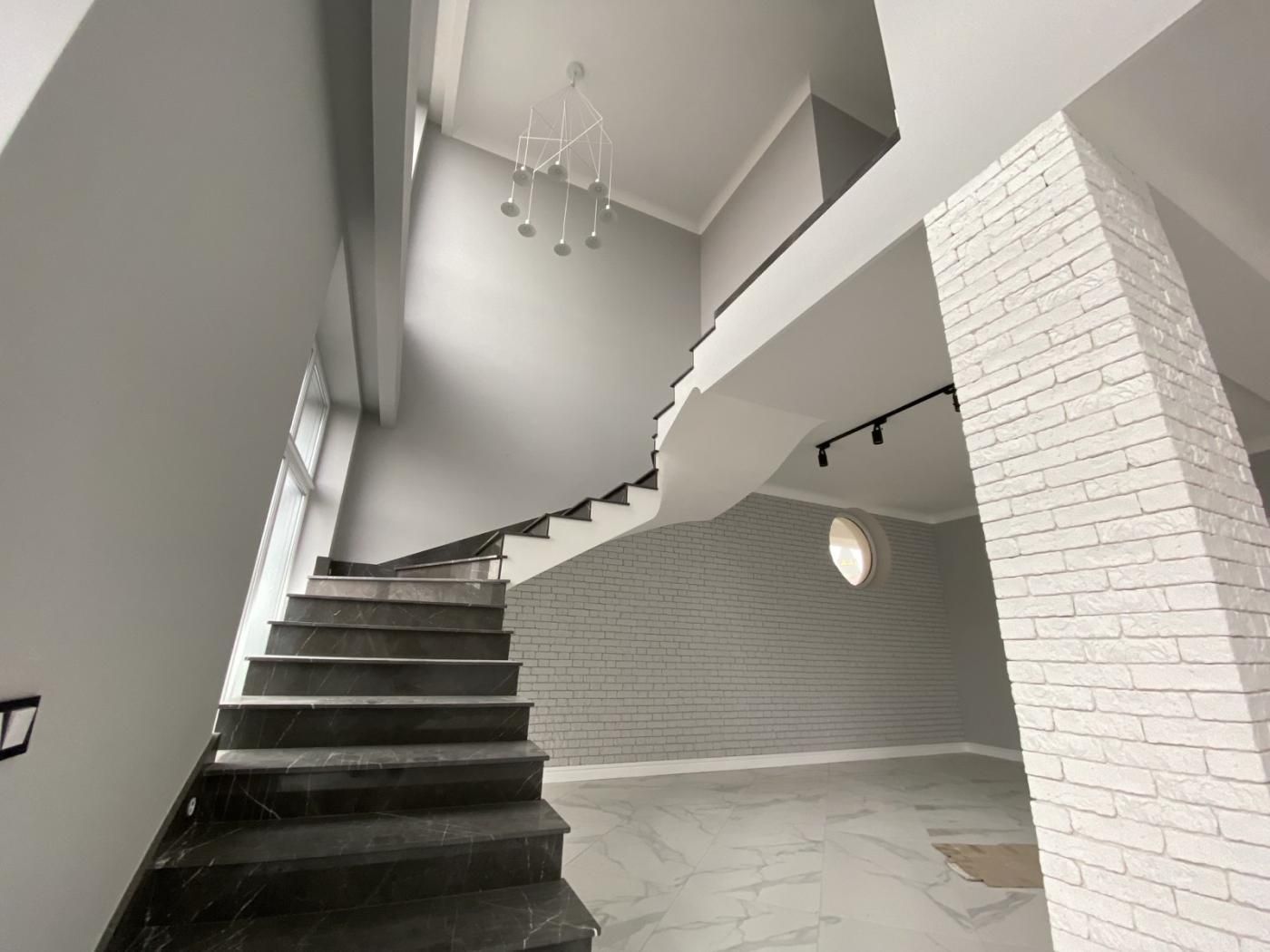 Продажа готового нового ДОМА в Совиньоне, 170м²