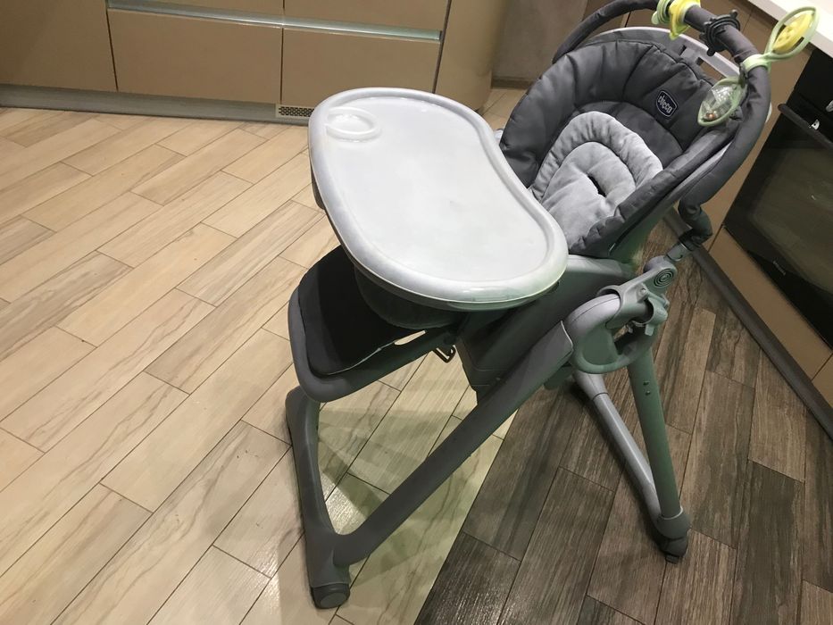 Стульчик для кормления Chicco Polly Magic