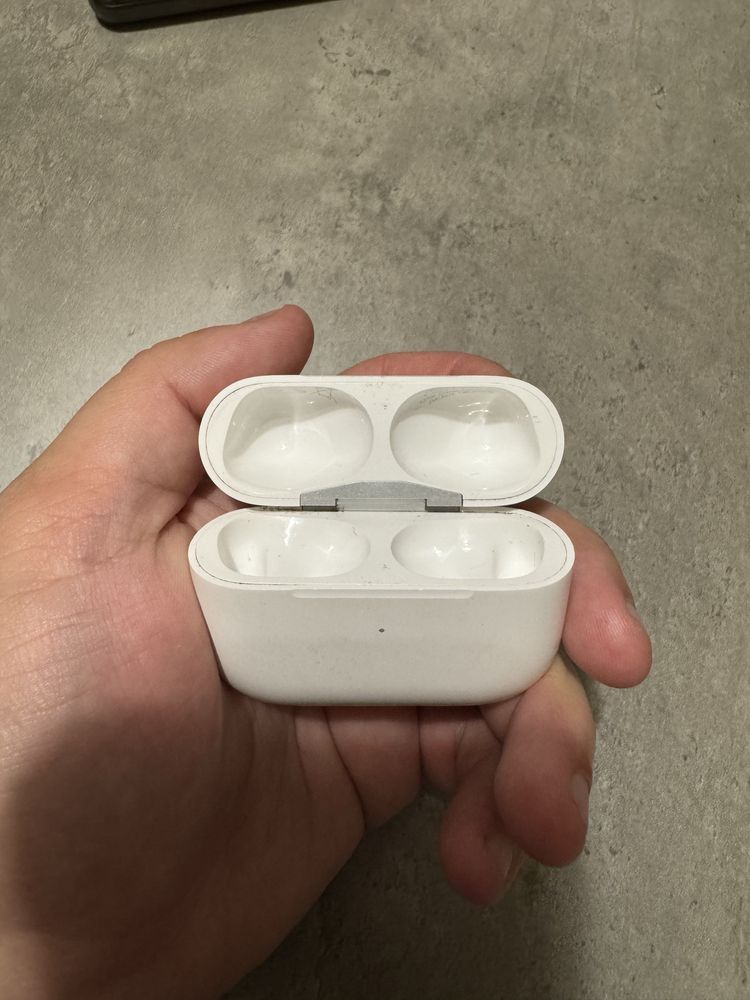 Зарядний кейс AirPods Pro 2 (MagSafe, оригінал)