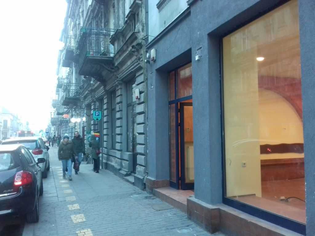 Lokal Usługowy z Witryną przy samej Piotrkowskiej, 41 m² - Rewolucji 8