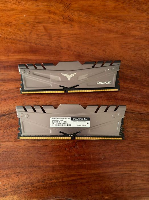 Team Group Kit 16GB (2 x 8GB) DDR4 3200MHz Dark Z Grey CL16