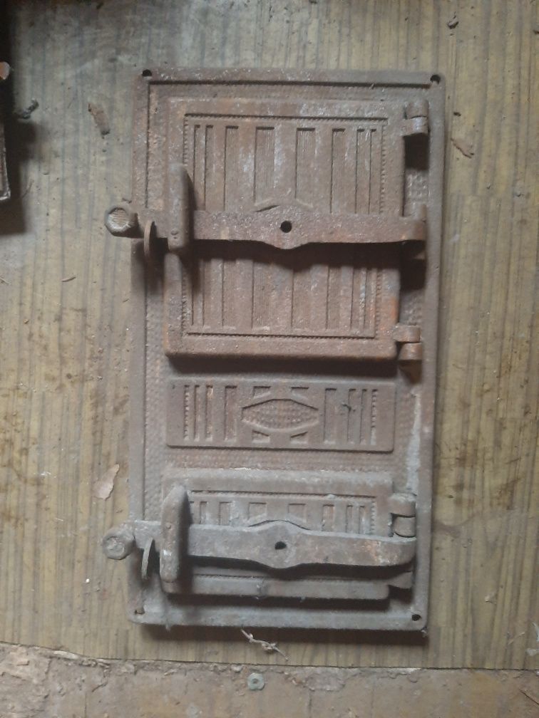 Stare drzwiczki do pieca kaflowego żeliwo żeliwne drzwi porządne