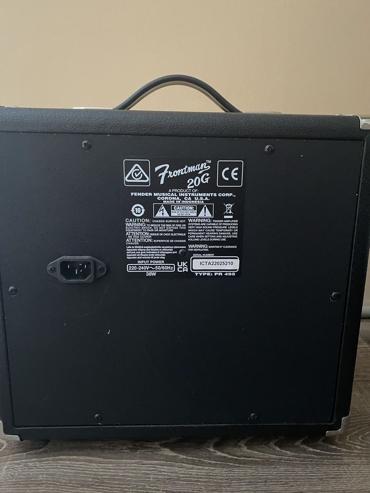 Комбопідсилювач Fender Frontman20G